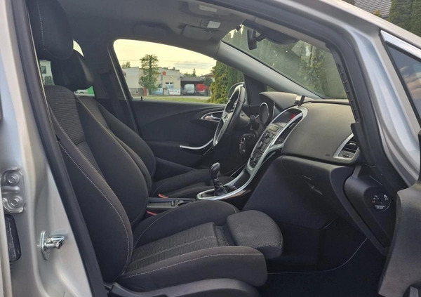 Opel Astra cena 25999 przebieg: 147200, rok produkcji 2011 z Górzno małe 379
